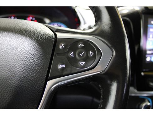 Used 2021 Chevrolet Traverse LT image 30