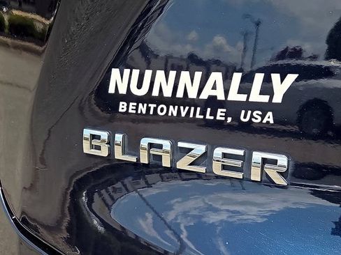Used 2020 Chevrolet Blazer LT FWD image 12