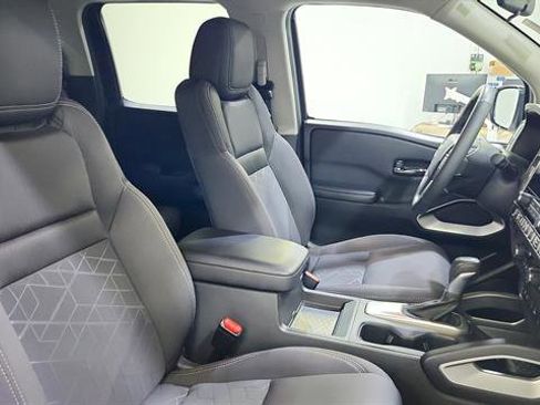 Certified 2025 Nissan Frontier SV w/ SV Convenience Package RWD image 25