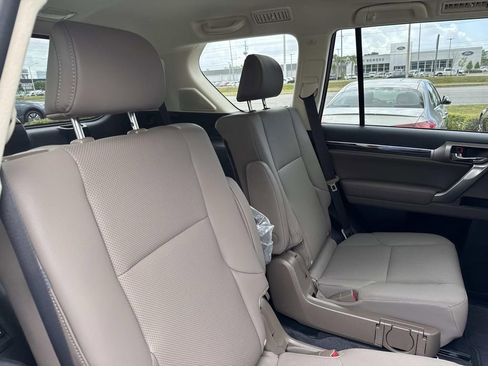 Used 2023 Lexus GX 460 Premium AWD/4WD image 9