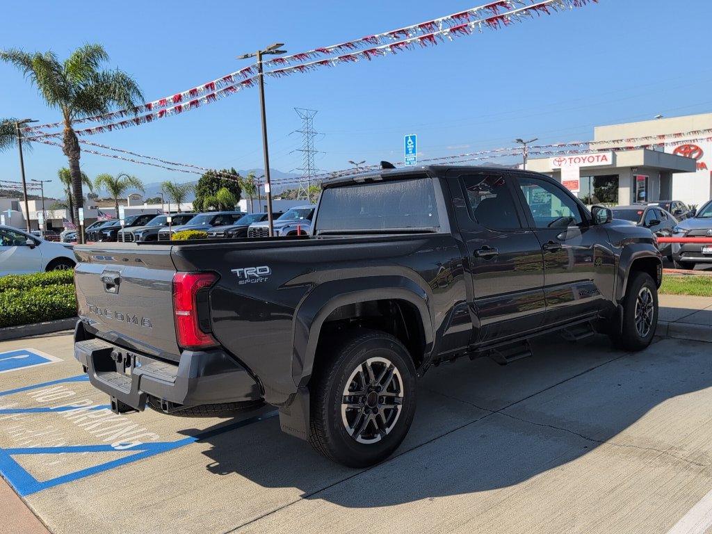 Used 2026 Toyota Tacoma TRD Sport AWD/4WD image 5
