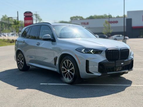 Certified 2026 BMW X5 xDrive50e w/ Executive Package AWD/4WD image 9