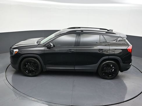 Used 2021 GMC Terrain SLE w/ Elevation Edition image 16