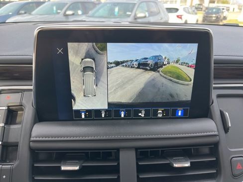 Used 2023 Chevrolet Suburban Z71 w/ Luxury Package image 26