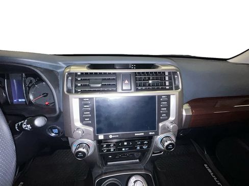 Used 2020 Toyota 4Runner Limited AWD/4WD image 10