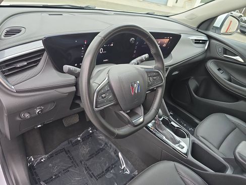 Used 2024 Buick Encore GX Sport Touring image 21