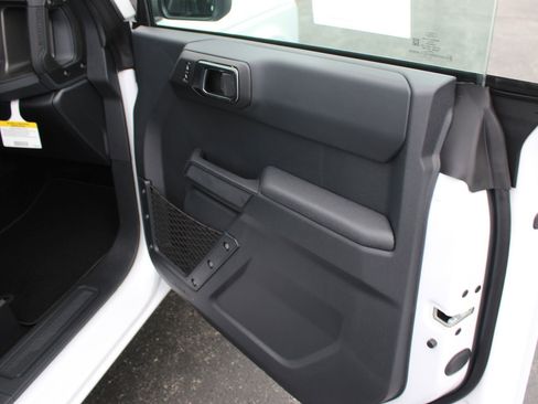 New 2025 Ford Bronco 4-Door image 12