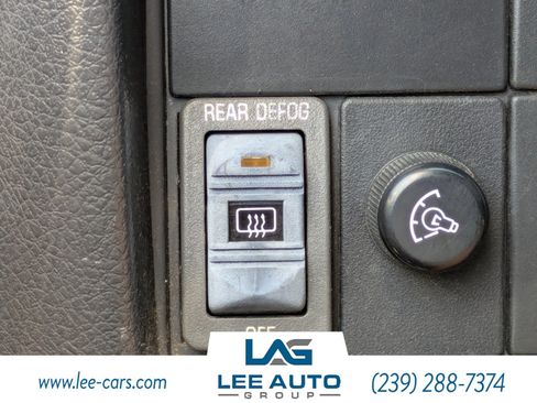 Used 1998 Chevrolet Tracker 4WD Convertible image 19