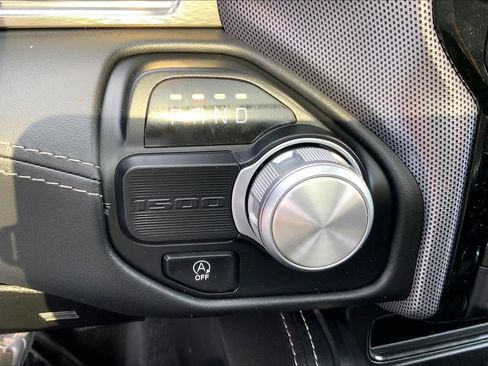 Used 2020 RAM 1500 Limited w/ Body Color Bumper Group image 32