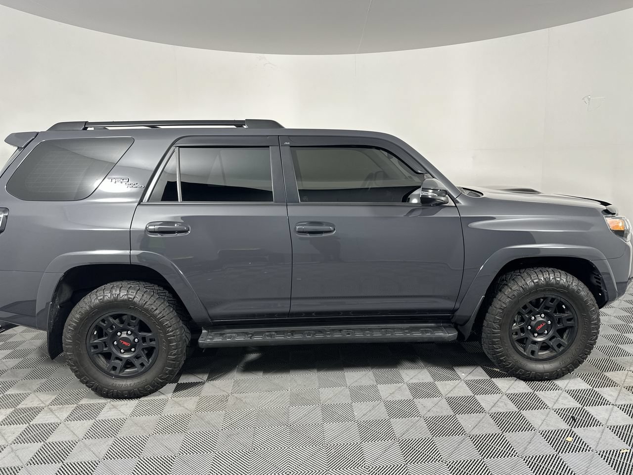 Used 2024 Toyota 4Runner TRD Off-Road Premium w/ Moonroof Package AWD/4WD image 18