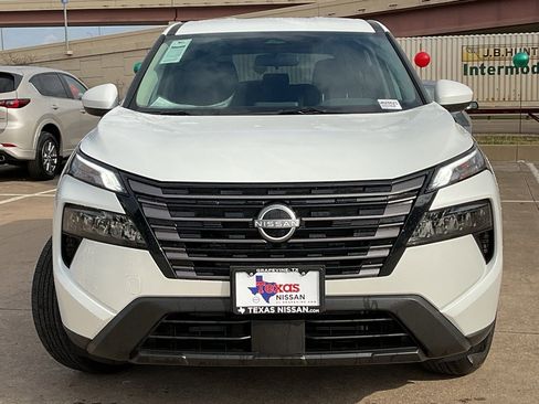 New 2026 Nissan Rogue SV image 3