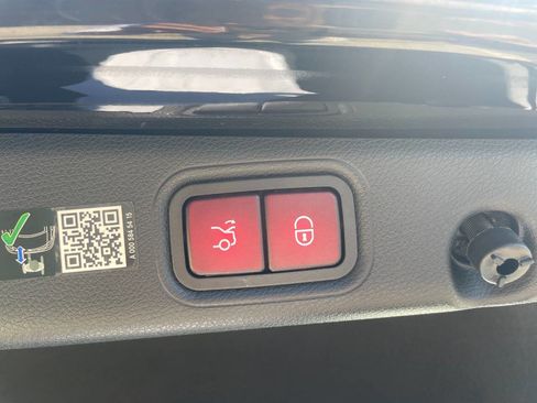 Used 2023 Mercedes-Benz E 350 E 350 4MATIC AWD 4dr Sedan image 21