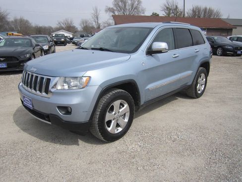 Used 2012 Jeep Grand Cherokee Limited w/ Trailer Tow Group image 3