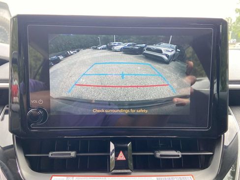 Used 2025 Toyota Corolla LE FWD image 18