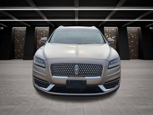 Used 2019 Lincoln Nautilus FWD image 2