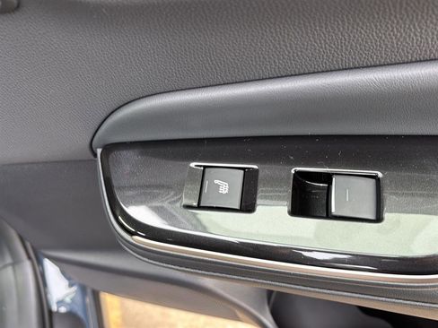 Used 2025 Toyota Crown Signia image 20