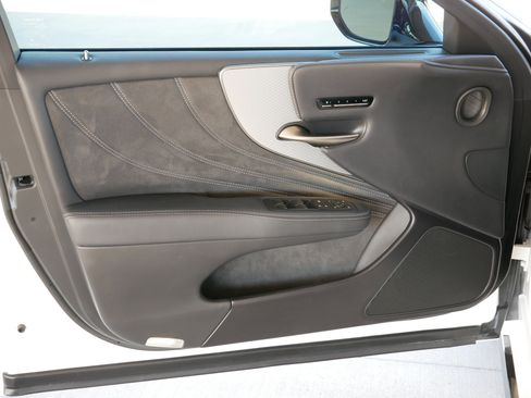 Used 2024 Lexus LS 500 F Sport image 6