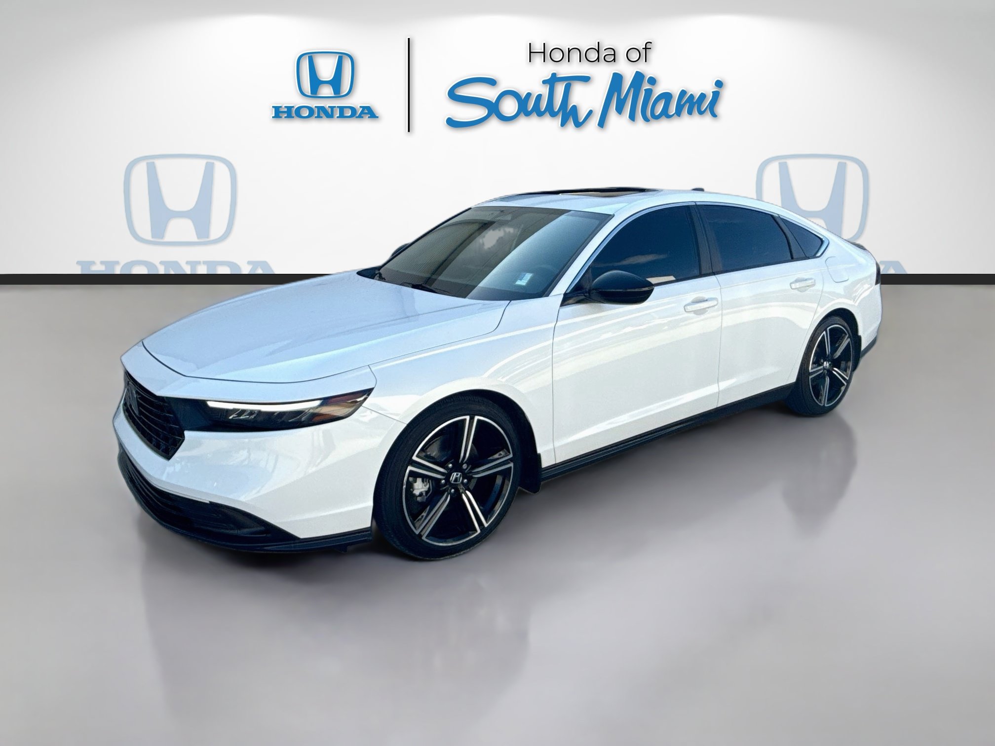 Certified 2025 Honda Accord Sport image 3
