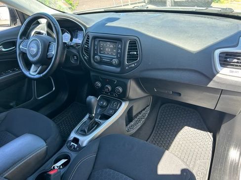 Used 2018 Jeep Compass Sport w/ Cold Weather Group AWD/4WD image 34