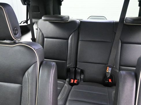 Used 2025 Chevrolet Tahoe Premier image 16