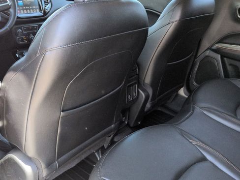 Used 2019 Jeep Compass Limited AWD/4WD image 18