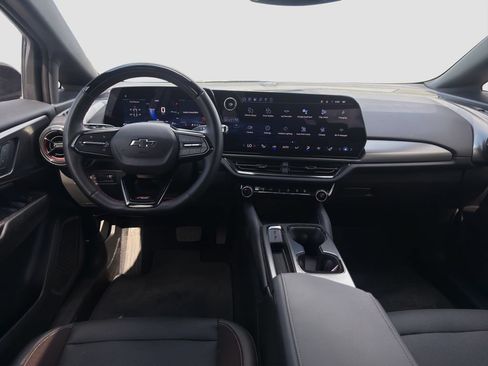Used 2024 Chevrolet Equinox EV RS FWD image 14