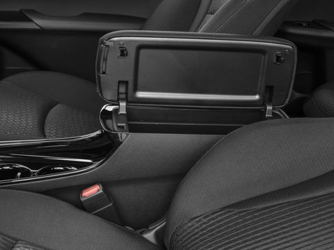 Used 2017 Toyota Prius Prime Premium image 12