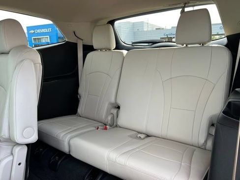 Used 2024 Buick Enclave Essence w/ Experience Buick Package AWD/4WD image 5