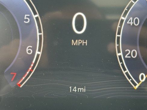 New 2025 Jeep Grand Cherokee Limited w/ Trailer Tow Package image 15