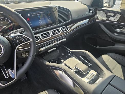 Used 2026 Mercedes-Benz GLS 450 4MATIC image 22