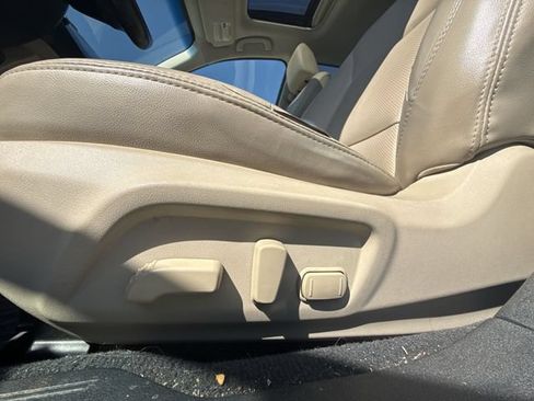Used 2019 Subaru Outback 2.5i Limited AWD/4WD image 12