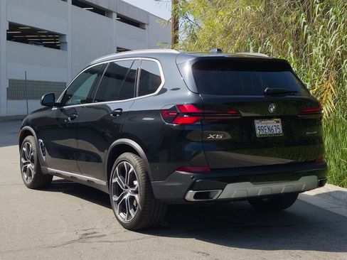 Used 2025 BMW X5 sDrive40i w/ Parking Assistance Package image 29