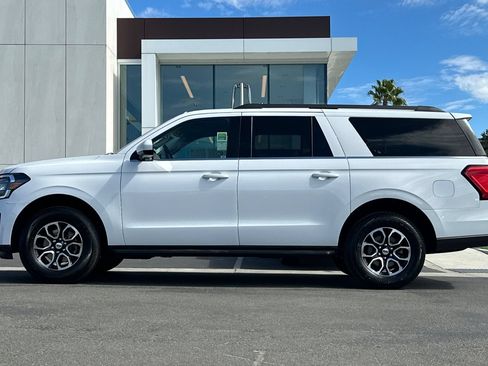 Certified 2024 Ford Expedition Max XLT RWD image 6