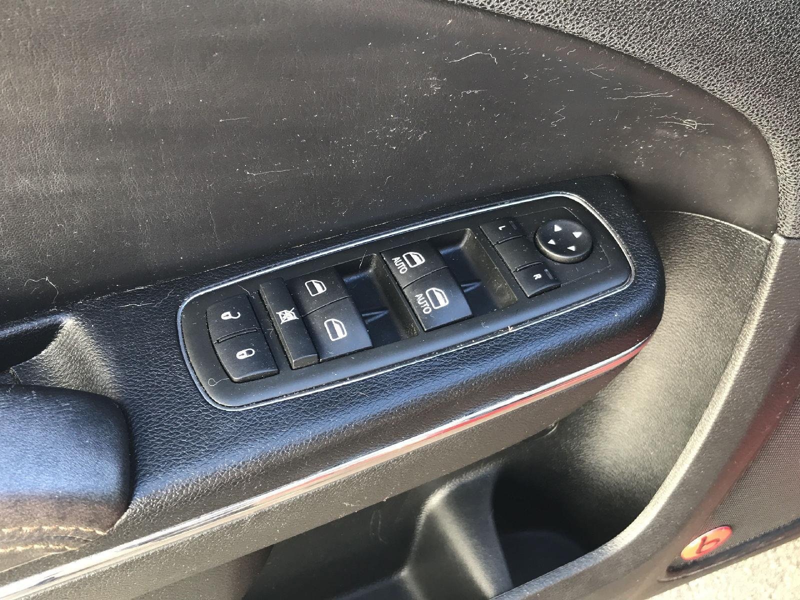 Used 2014 Dodge Charger SXT RWD image 27