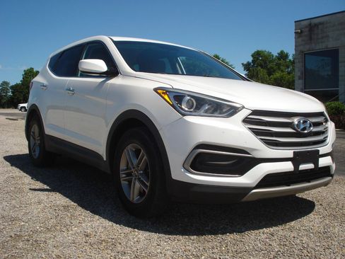 Used 2017 Hyundai Santa Fe Sport AWD/4WD image 2