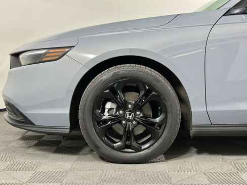 Used 2025 Honda Accord SE image 9