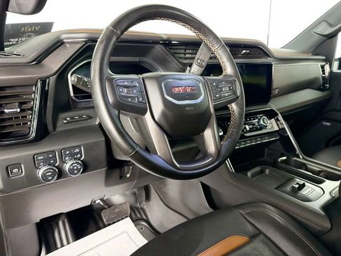 Used 2024 GMC Sierra 3500 AT4 w/ AT4 Premium Plus Package AWD/4WD image 9