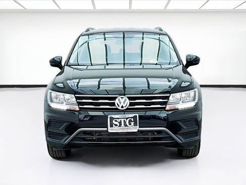 Used 2020 Volkswagen Tiguan SE image 2