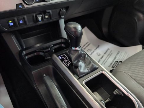 Used 2022 Toyota Tacoma SR5 w/ Technology Package RWD image 26