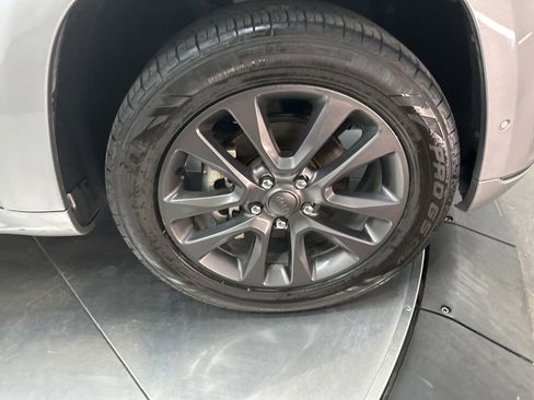 Used 2019 Jeep Grand Cherokee High Altitude RWD image 9