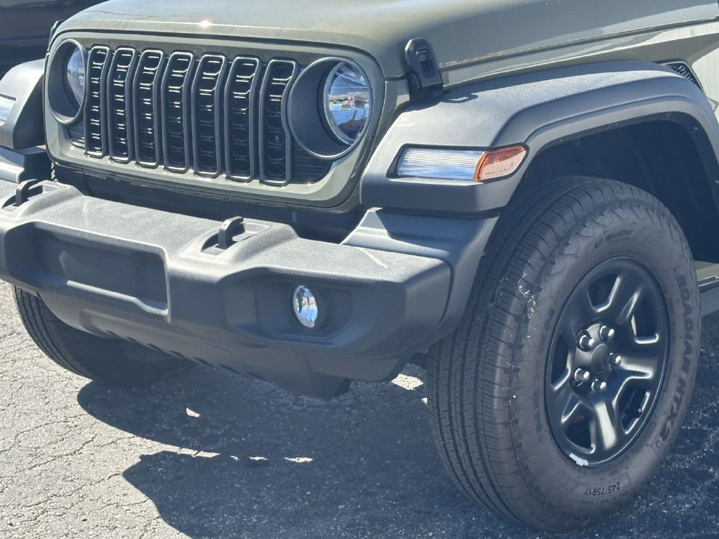 Used 2026 Jeep Wrangler Unlimited Sport AWD/4WD image 8