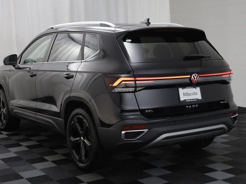 Used 2025 Volkswagen Taos SEL w/ Black Wheel Plus Package AWD/4WD image 15