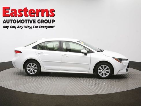 Used 2020 Toyota Corolla LE image 45