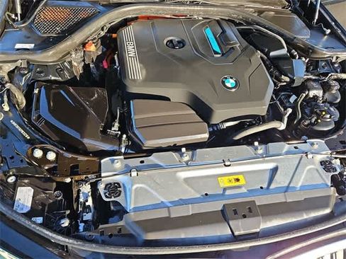 Used 2023 BMW 330e image 14