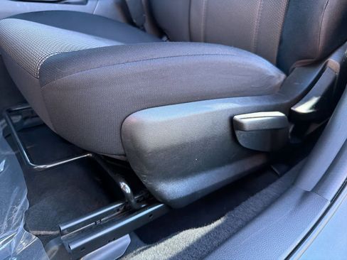 Used 2021 Subaru Crosstrek 2.0i image 18