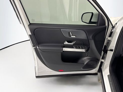 Certified 2026 Mercedes-Benz GLB 250 image 24