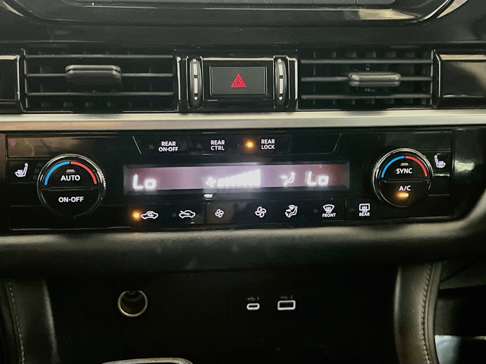 Used 2022 Nissan Pathfinder SV FWD image 11