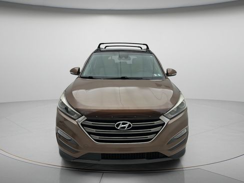 Used 2016 Hyundai Tucson Limited w/ Option Group 03 AWD/4WD image 2