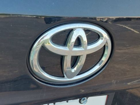Used 2023 Toyota Highlander LE AWD/4WD image 40