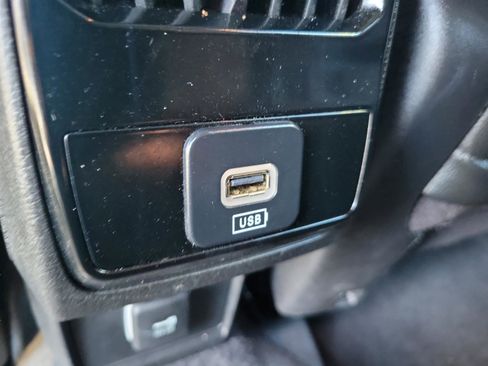 Used 2024 Jeep Compass Limited image 22